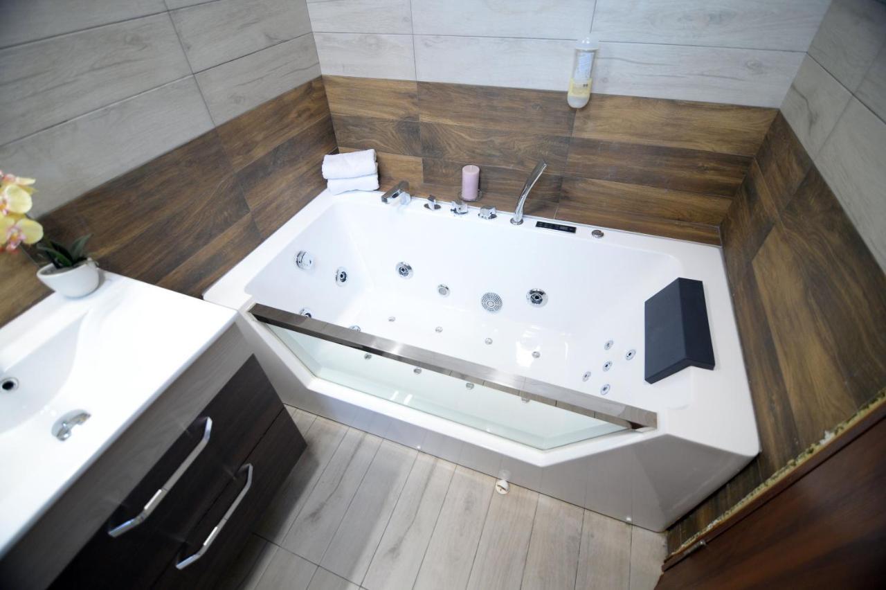 Apartmani Carolija Lucani Kültér fotó
